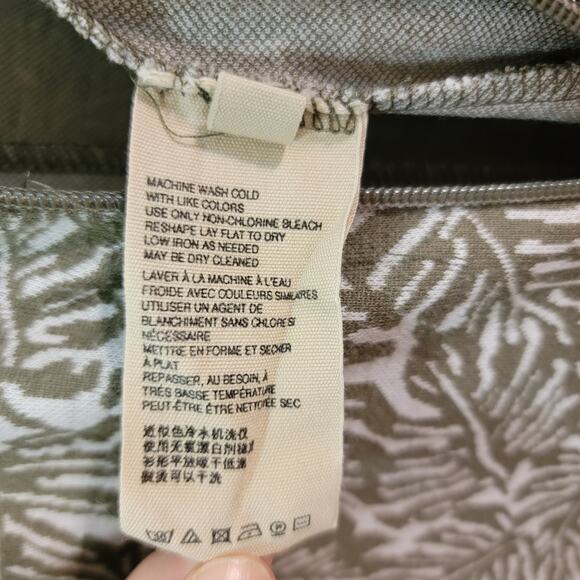 Free People Ellie Zip Front Palm Print Jumpsuit in Color Moss Size Small - Picture 10 of 12